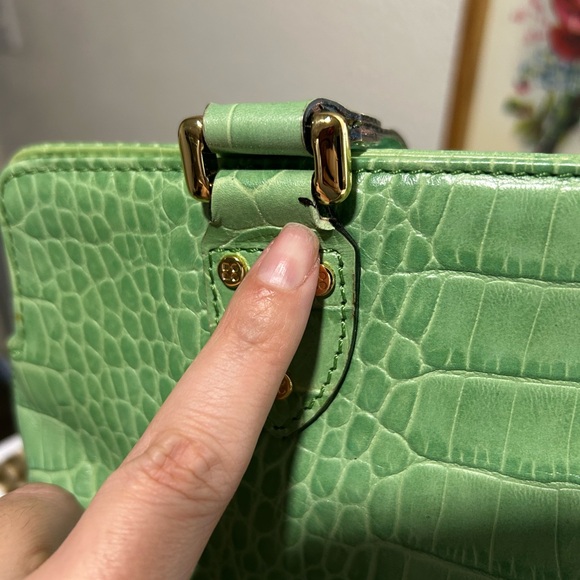 Kate Spade Elegant Green Crocodile-Embossed Clutch Purse - Picture 9 of 11